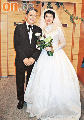 廖启智陈敏儿庆祝结婚20周年模范夫妇再行婚礼