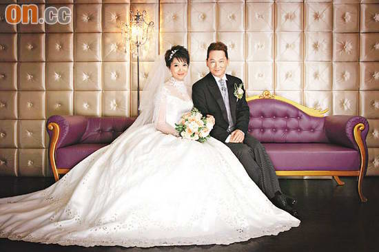 廖启智陈敏儿庆祝结婚20周年模范夫妇再行婚礼
