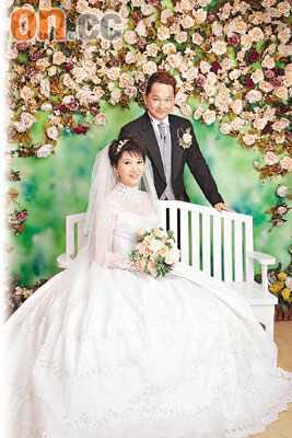 廖启智陈敏儿庆祝结婚20周年模范夫妇再行婚礼
