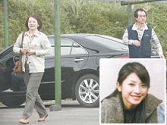 许玮伦天堂过生日家人为其庆生独缺李威(图)