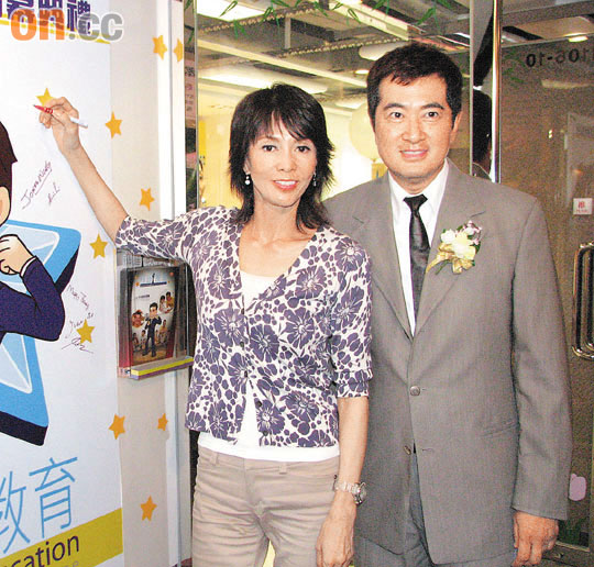 郑裕玲称不懂小朋友拒做导师 不提吕方新恋情