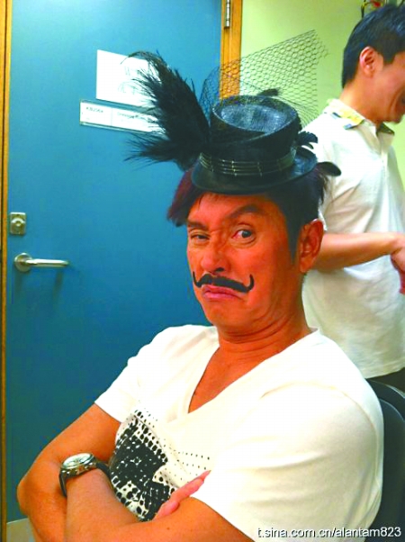 谭咏麟近照，他像60岁吗？