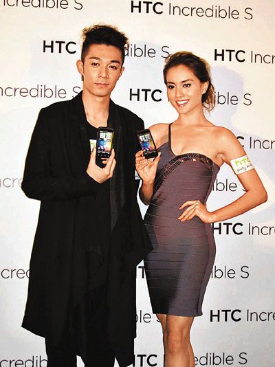 周柏豪与何超云绯闻被轮番取笑(附图)