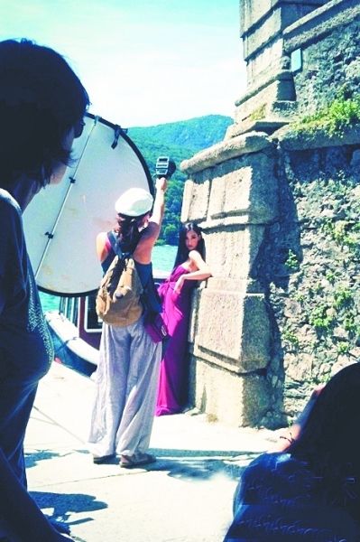 张柏芝欧洲拍写真