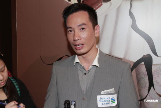陈豪称要当减肥代言人 思想传统与美女合照尴尬