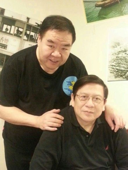 郑则仕休闲时光 与萧若元相聚下午茶