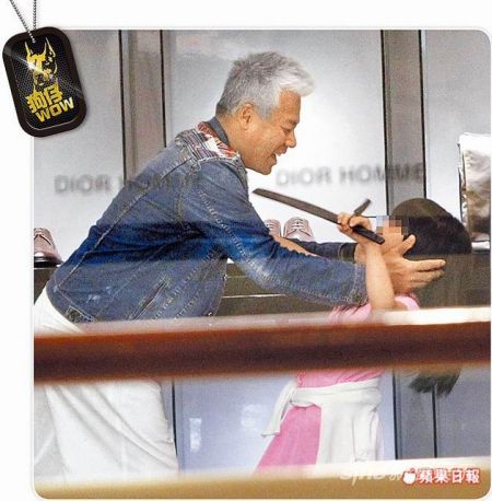 巫启贤房产将超6千万