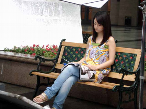 林心如首次触电冯小刚冒雨拍摄公益广告(组图)
