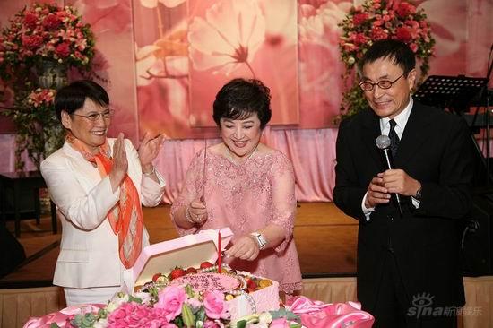 甄珍六十大寿群星贺 林青霞刘家昌共舞(组图)