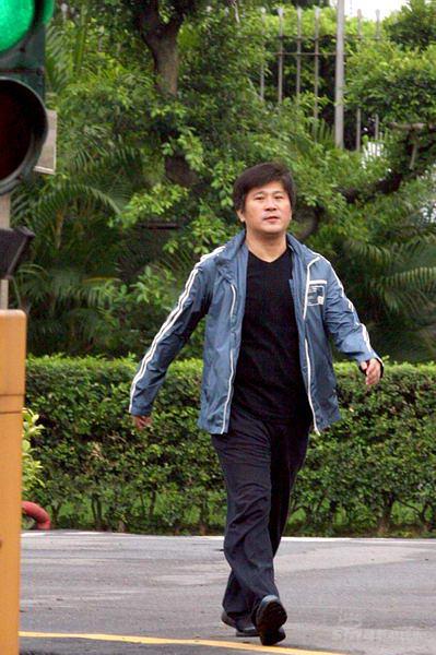 胡瓜完成勒戒离开看守所 女友未能同行【图】