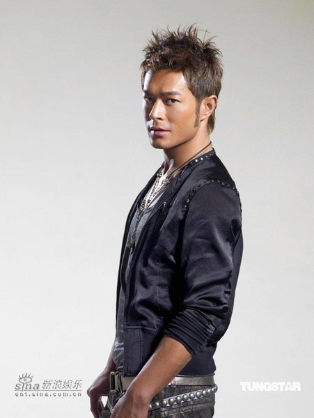 谢霆锋“摇滚”粤剧花旦 陈冠希耍花枪【图】