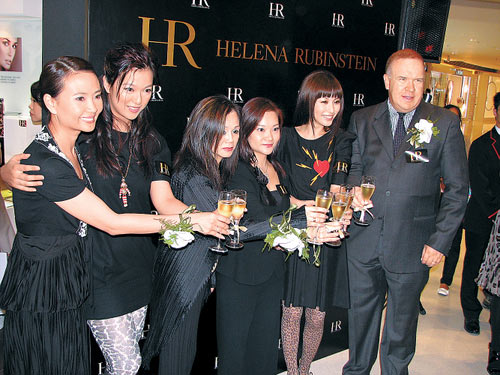 李珊珊出席活动 不确定是否与钱嘉乐复合【图】