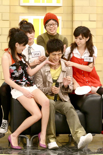 仔仔称无女生对自己告白 曾想与大s私奔【图】