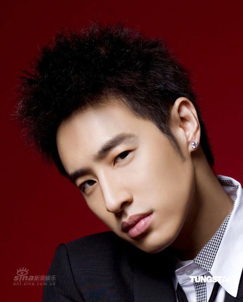 潘玮柏千万钻饰配天王气势 愿与钻石同眠【图】