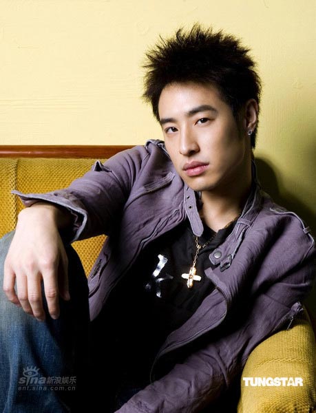 潘玮柏千万钻饰配天王气势 愿与钻石同眠【图】