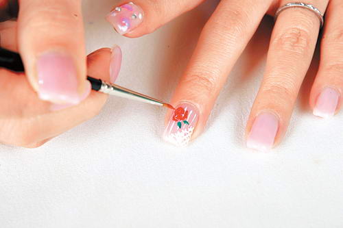 蔡依林酷爱玩水晶甲 常换新鲜样式减压【图】