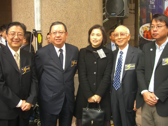 陈冠希遭子弹信件恐吓 老板林建岳不担心(组图)