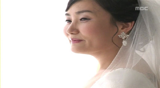 朴庆琳首次公开婚纱照美丽新娘正疯狂减肥(图)