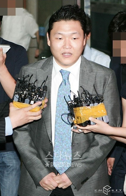 歌手PSY召开记者会澄清涉嫌非法服役事件(图)
