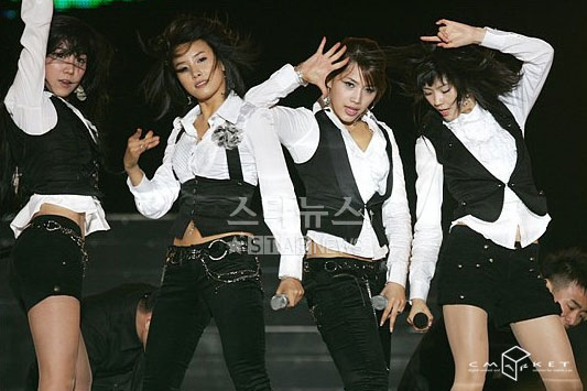 组合Babyvox Re.V担任韩国陆军宣传大使(附图