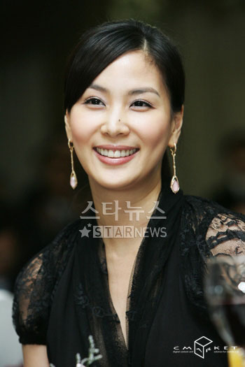 ��СӢ�ظ����Ѷ���̰�16�����ѱ��з���(ͼ)