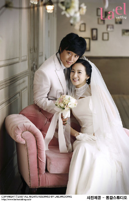婚纱照六组合_婚纱照三组合挂法图片(2)