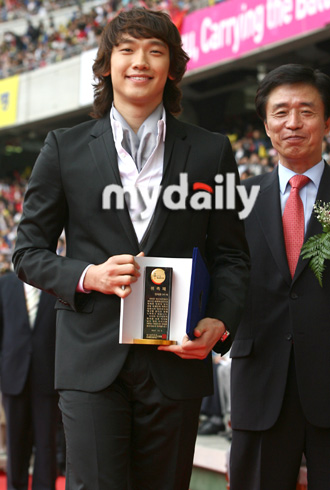 组图:rain任2011韩国大邱田径世锦赛宣传大使