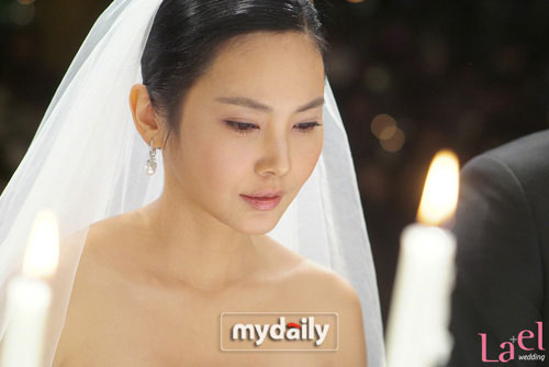 组图：秋尚美李锡俊甜美完婚爱情长跑修成正果