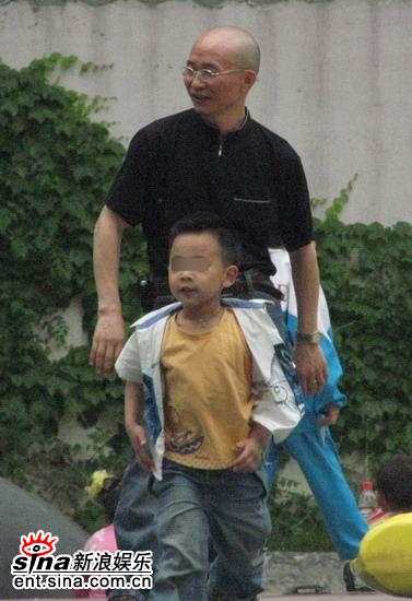 陈坤大学生影像节再封帝“私生子”其实是亲侄