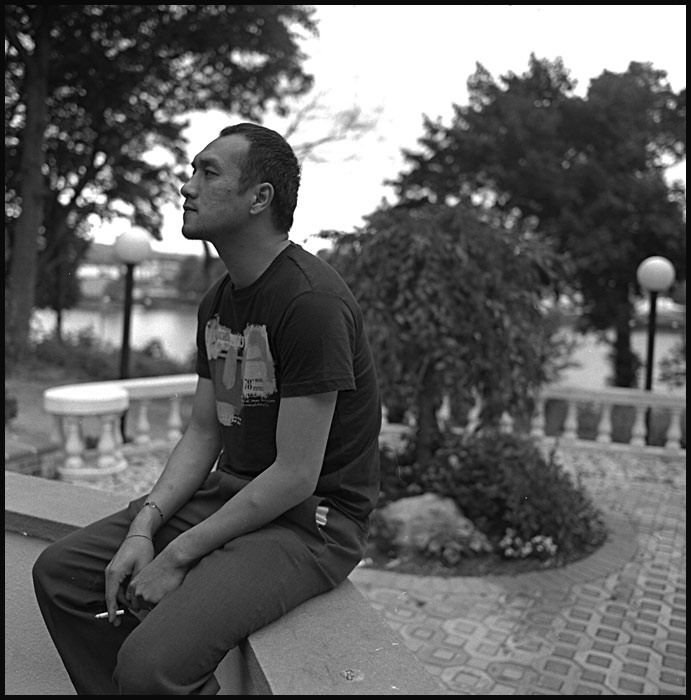 黄觉用相机记录美好细节 图片蕴藏“商机”(图)