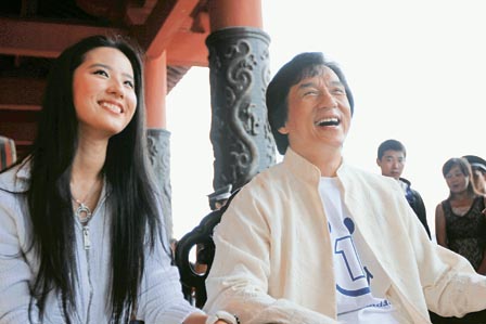 成龙钦点刘亦菲接巩俐棒闯好莱坞一定有成就