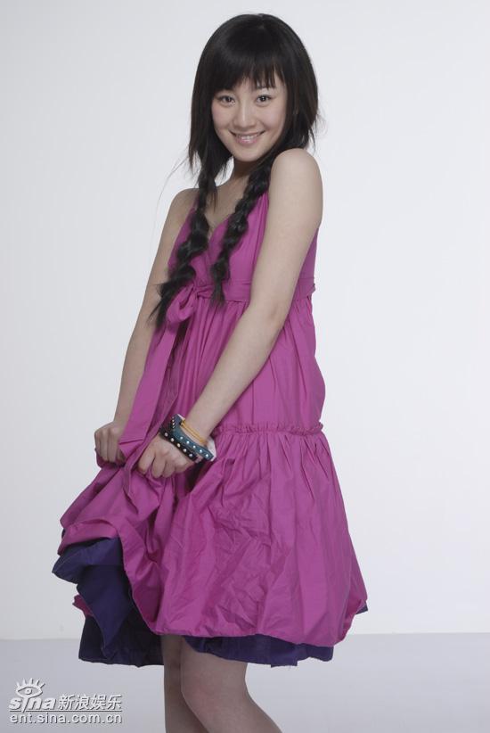 美少女张檬赴武汉苦练杂技展示拳脚功夫(图)_娱