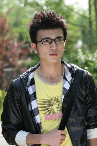 新主张组合笑断奶 爸爸叔叔齐搞怪(图)