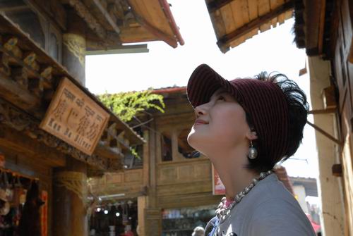 Ы˲ģһ񵭵ڶ۾(ͼ)