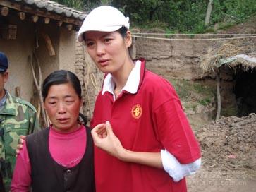 马艳丽甘肃体验人间冷暖探访贫困家庭落泪(图)