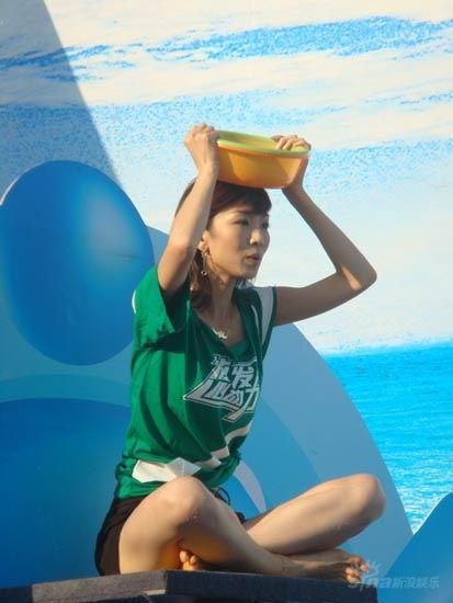 徐菁遥符馨尹两大高挑美女PK“激发心动力”
