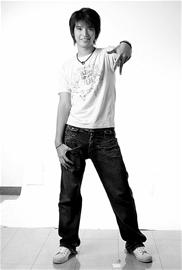 不容批评偶像 粉丝暴民网络攻击评论人博客(图