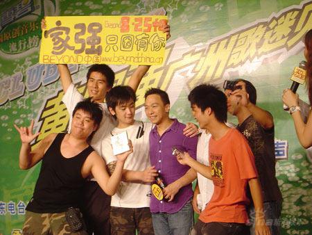 黄家强再谈何洁耍大牌 情绪激动否认炒作