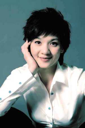 最具个性和影响力的十大知名评委(组图) 柯以敏:从天籁歌后到“选秀”大嘴评委(图)