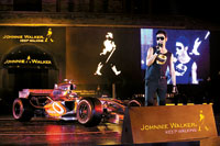 黄晓明自曝当年演戏脸都抖 唱完歌又玩鼓乐【图】