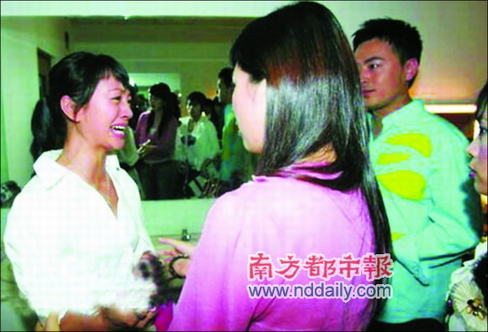 陆毅夫妇拒录节目气哭罗海琼不满同班同学炒作