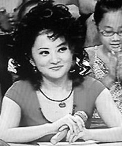 金铭回应艳俗造型 童星也是要长大的(附图)