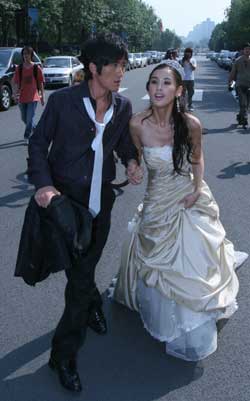 黄圣依杨子“逃出”城市到天人合一处去结婚
