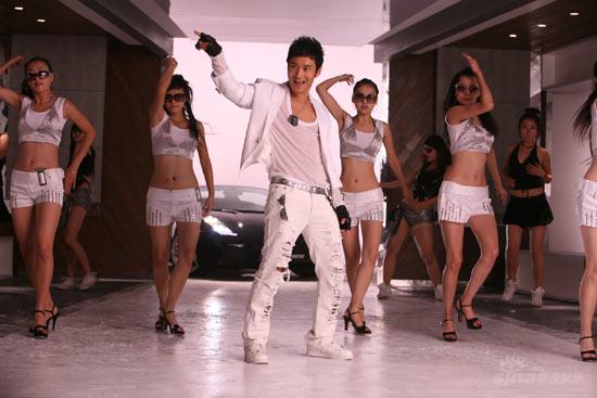 黄晓明拍mv千万名车助阵 香车美女画面惹火【图】