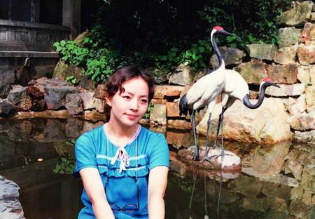 华语娱乐圈女星出书全攻略--《幸福深处》