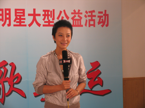 百变苏岩倾情放歌迎奥运初次展现好声音(图)