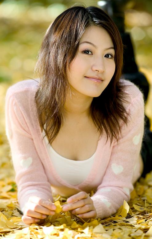 杨渝渝魔鬼身材性感惹火 傲人美胸呼之欲出(图)_影音娱乐_新浪网