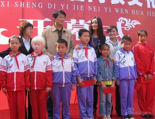 瞿颖南昌爱心献给贫困学子为公益不遗余力(图)