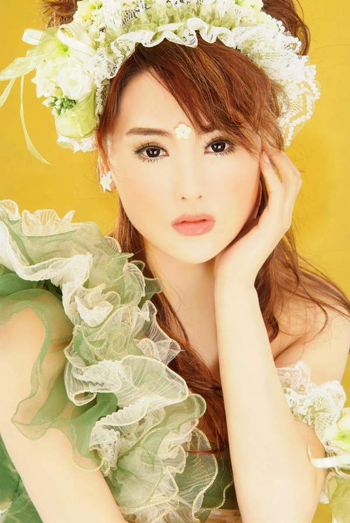 “百变才女”杨欣见解独特：性感与身材无关