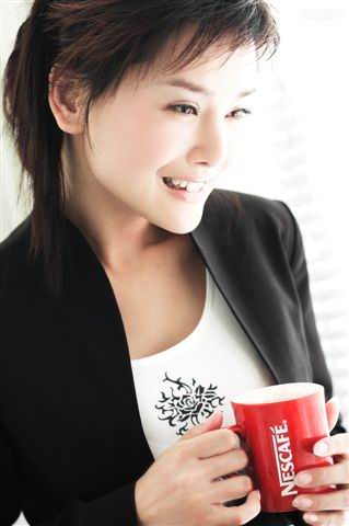 才女杨欣婚礼引轰动赞助商“武装到牙齿”(图)